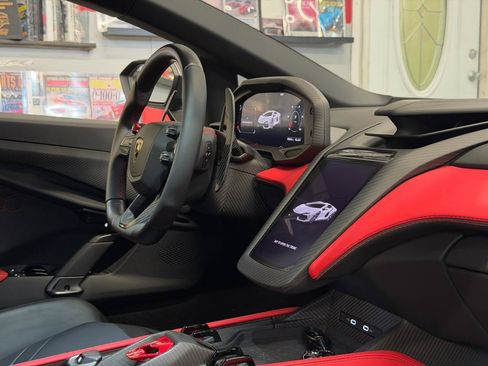 Used 2024 Lamborghini Revuelto AWD/4WD image 35