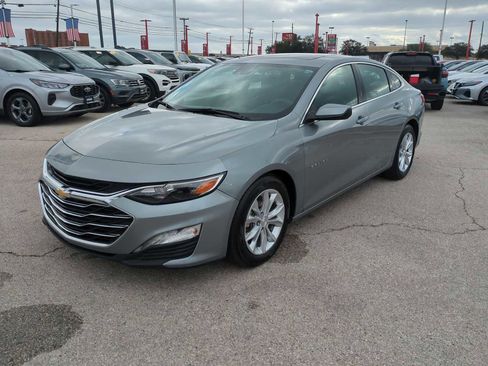 Used 2024 Chevrolet Malibu LT image 4
