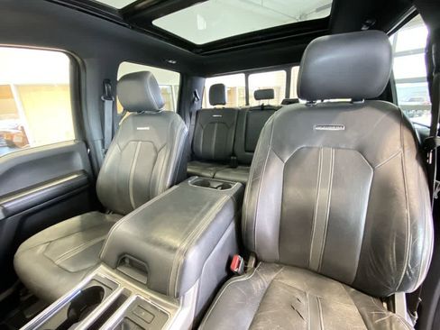 Used 2015 Ford F150 Platinum w/ Equipment Group 701A Luxury AWD/4WD image 14