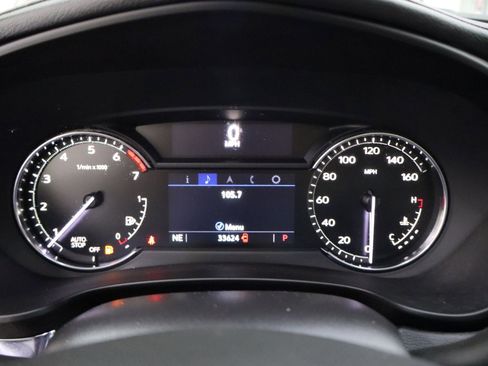 Used 2023 Cadillac XT4 Luxury w/ Cold Weather Package image 20