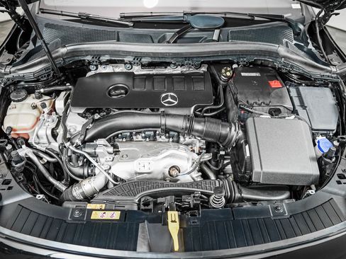 Certified 2023 Mercedes-Benz GLA 250 image 4