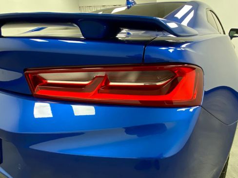 Used 2016 Chevrolet Camaro SS RWD image 13