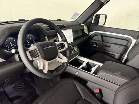 Used 2025 Land Rover Defender 110 S AWD/4WD image 5