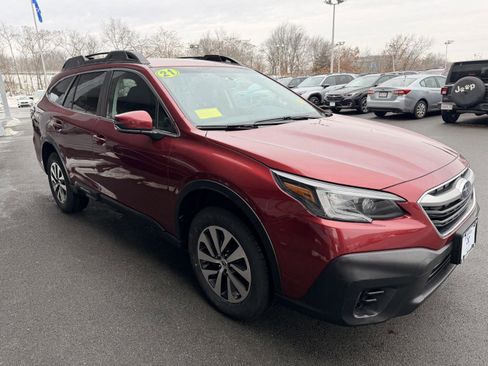 Used 2021 Subaru Outback Premium image 7