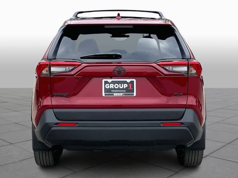 Used 2025 Toyota RAV4 XLE Premium image 5