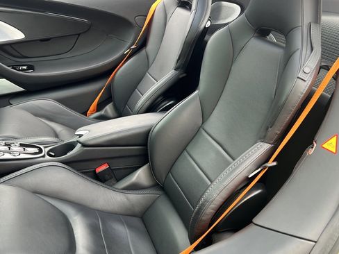 Used 2022 McLaren GT Base image 16