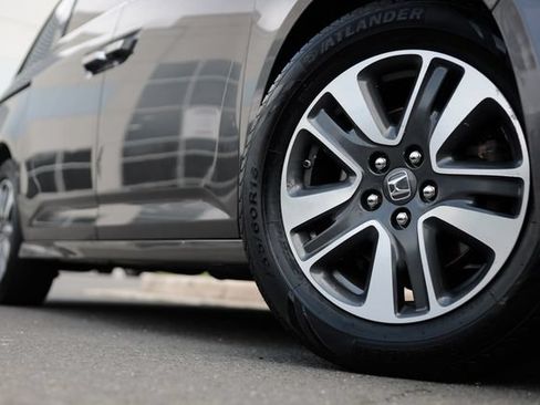 Used 2015 Honda Odyssey Touring Elite image 15
