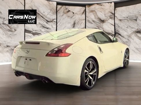 Used 2020 Nissan 370Z Touring Sport RWD image 5