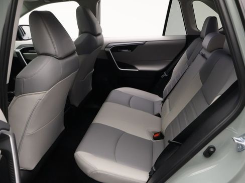 Certified 2021 Toyota RAV4 XLE Premium AWD/4WD image 19
