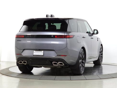 Used 2025 Land Rover Range Rover Sport Autobiography AWD/4WD image 8