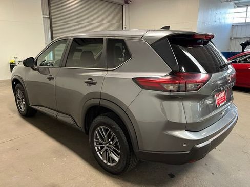 Used 2024 Nissan Rogue S AWD/4WD image 5
