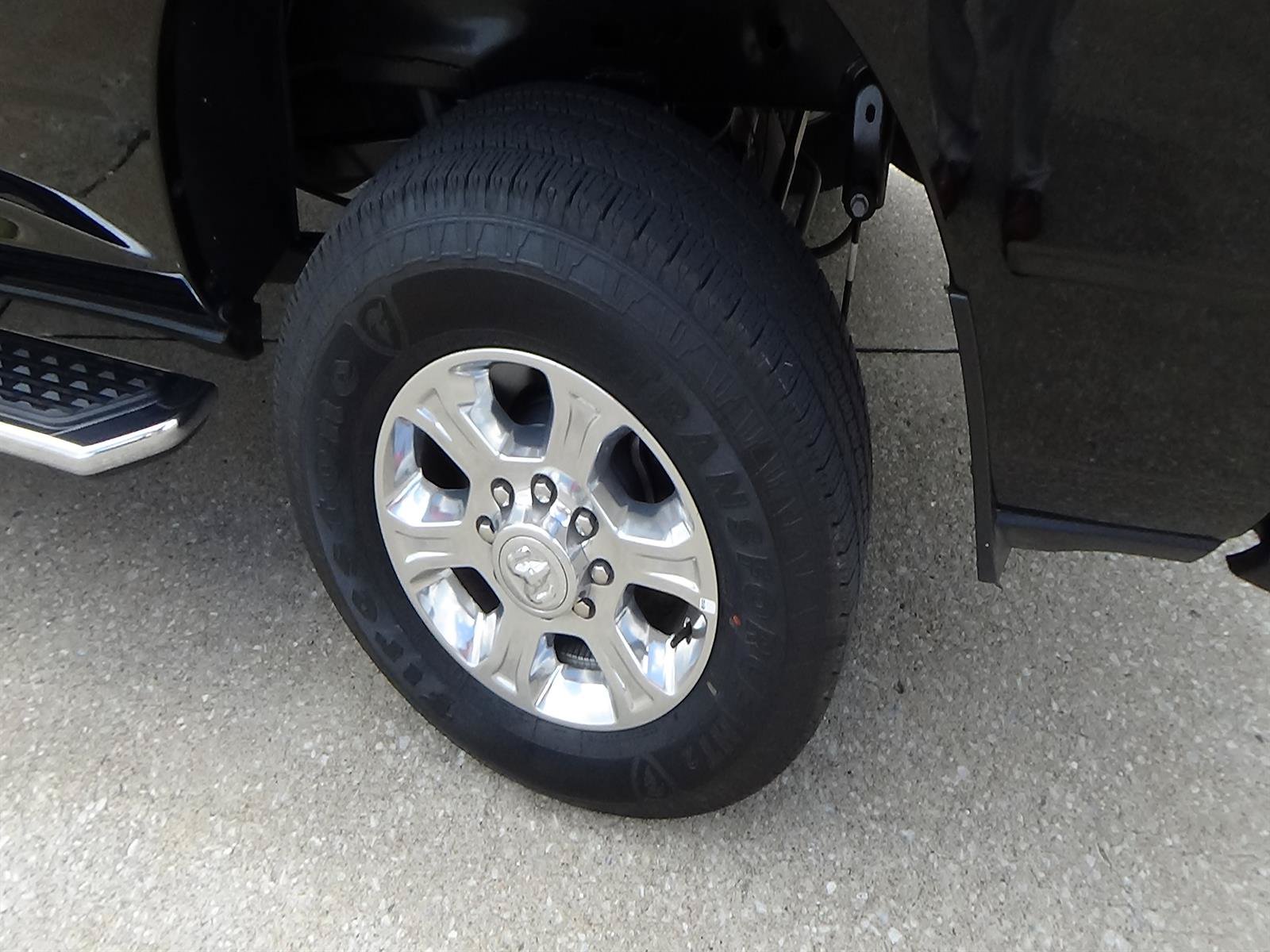 Used 2026 RAM 2500 Big Horn AWD/4WD image 9