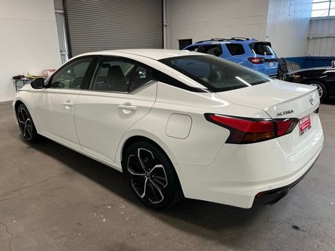 Used 2024 Nissan Altima 2.5 SR FWD image 5
