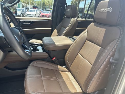 Used 2025 Chevrolet Tahoe High Country w/ Sun And Tow Package AWD/4WD image 13