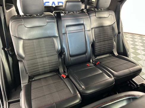 Used 2025 Ford Explorer ST-Line w/ ST-Line Street Pack AWD/4WD image 27
