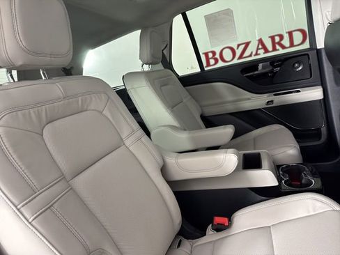 New 2025 Lincoln Aviator Reserve w/ Jet Appearance Package image 23