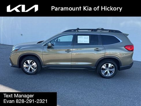 Used 2023 Subaru Ascent Premium w/ Convenience Package AWD/4WD image 4