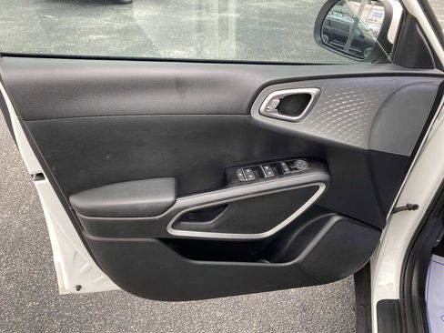 Used 2022 Kia Soul LX w/ Technology Package image 27