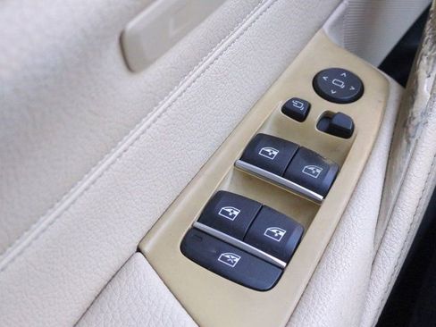 Used 2018 BMW 540i xDrive w/ Premium Package image 22