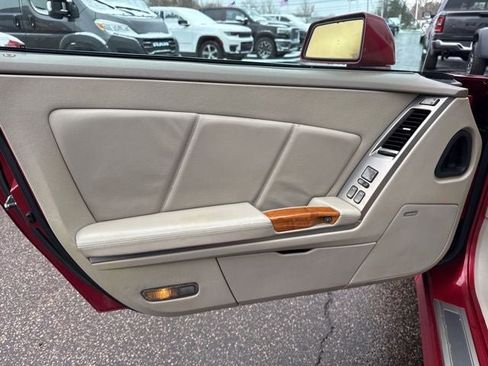 Used 2004 Cadillac XLR RWD image 8