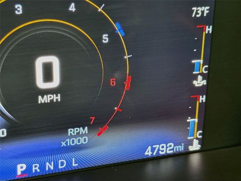 Used 2023 Chevrolet Colorado Z71 w/ Z71 Convenience Package 2 AWD/4WD image 2