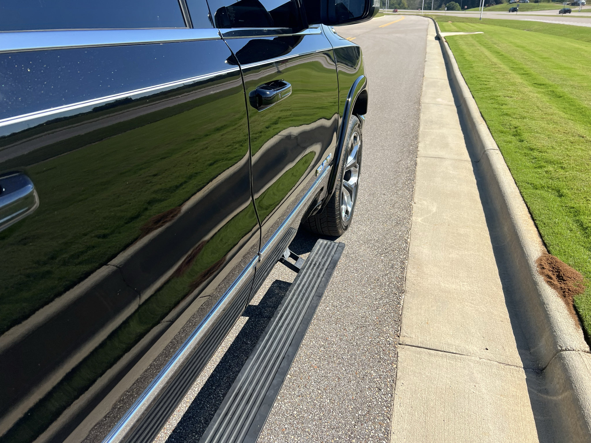 Certified 2023 RAM 1500 Limited AWD/4WD image 12