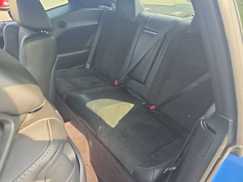 Used 2016 Dodge Challenger R/T Scat Pack w/ Leather Interior Group RWD image 11