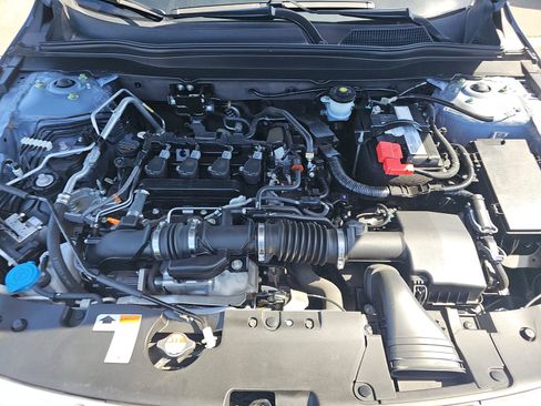 Used 2022 Honda Accord Sport image 3