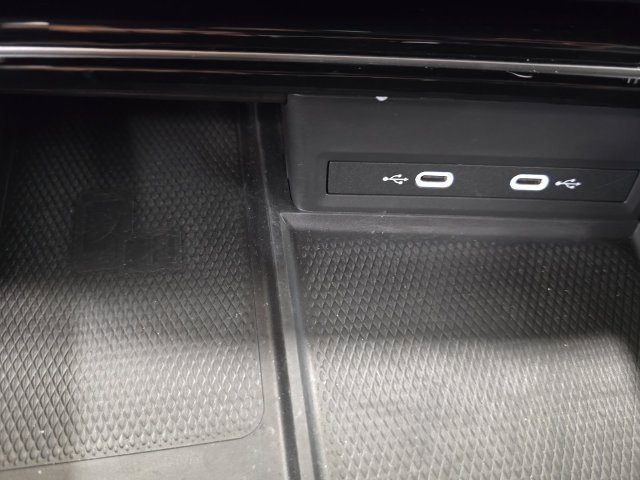 Used 2024 Volkswagen Atlas Cross Sport SEL R-Line AWD/4WD image 24