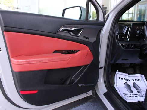 Used 2023 Kia Sportage SX FWD image 11