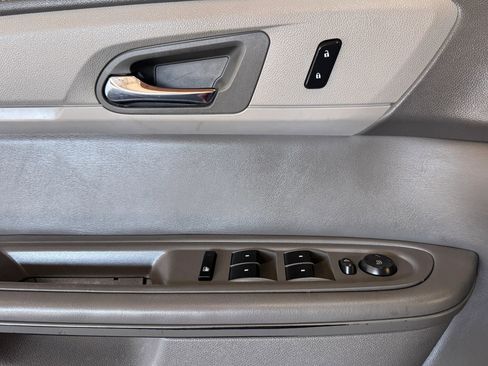 Used 2015 Chevrolet Traverse LS image 13