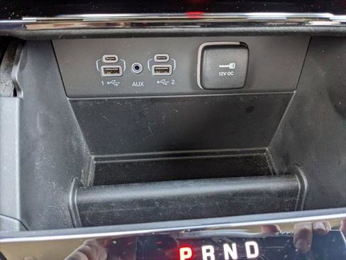 Certified 2024 Jeep Grand Cherokee Limited w/ Black Appearance Package image 33