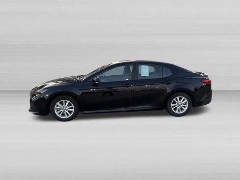 Used 2025 Toyota Camry LE FWD image 11