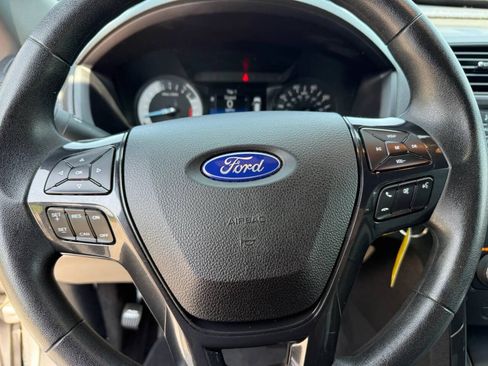 Used 2018 Ford Explorer 4WD w/ Class II Trailer Tow Package image 15
