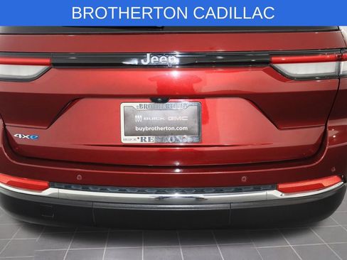 Used 2023 Jeep Grand Cherokee 4WD 4xe image 15