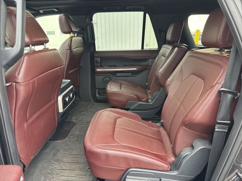 Used 2023 Ford Expedition Max Limited image 12