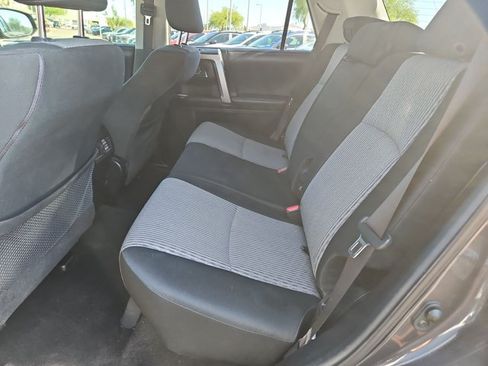 Used 2018 Toyota 4Runner SR5 AWD/4WD image 18