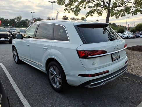 Used 2021 Audi Q7 3.0T Premium Plus w/ Premium Plus Package AWD/4WD image 3