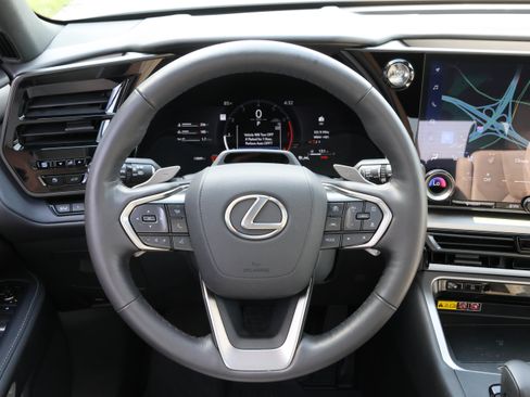 Certified 2025 Lexus TX 350 AWD w/ Technology Package image 17
