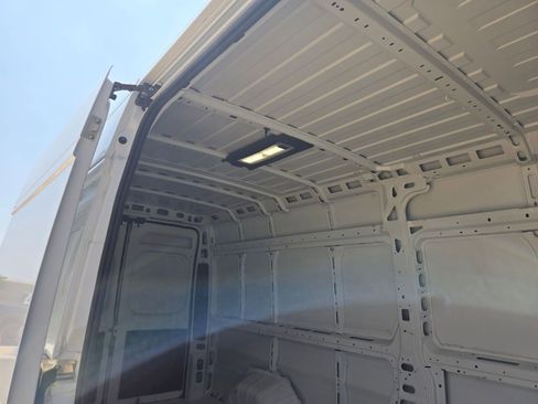 Used 2025 RAM ProMaster 3500 w/ Convenience Group FWD image 17