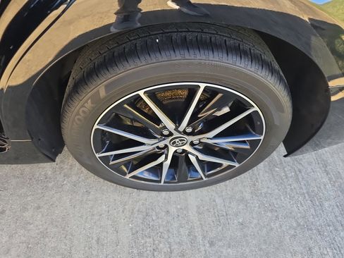 Used 2024 Toyota Camry SE image 12