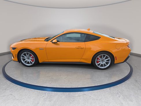 Used 2026 Ford Mustang GT Premium RWD image 8
