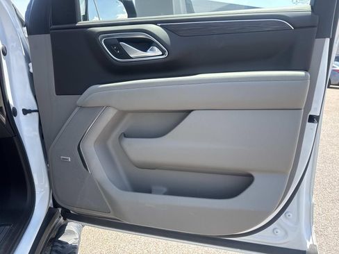 Used 2022 Chevrolet Tahoe Z71 w/ Luxury Package AWD/4WD image 65
