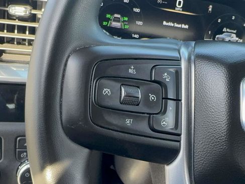 Used 2025 GMC Sierra 1500 SLT AWD/4WD image 19