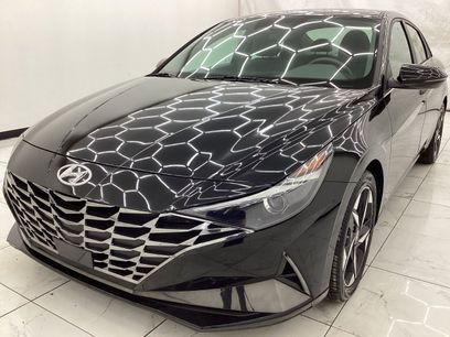 Used 2021 Hyundai Elantra SEL w/ Convenience + Premium Package