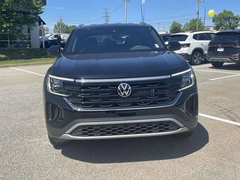 New 2026 Volkswagen Atlas Cross Sport SE FWD image 2