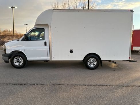Used 2020 GMC Savana 3500 w/ Power Convenience Package RWD image 5