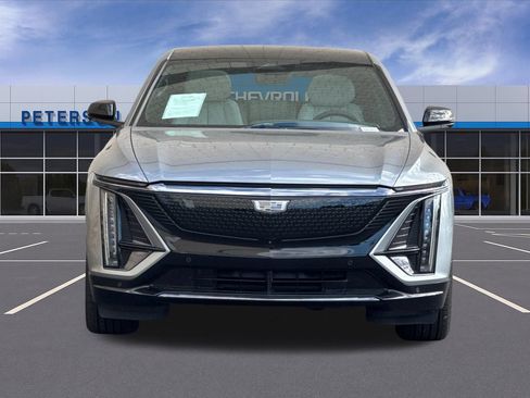 Used 2024 Cadillac Lyriq Sport AWD/4WD image 9