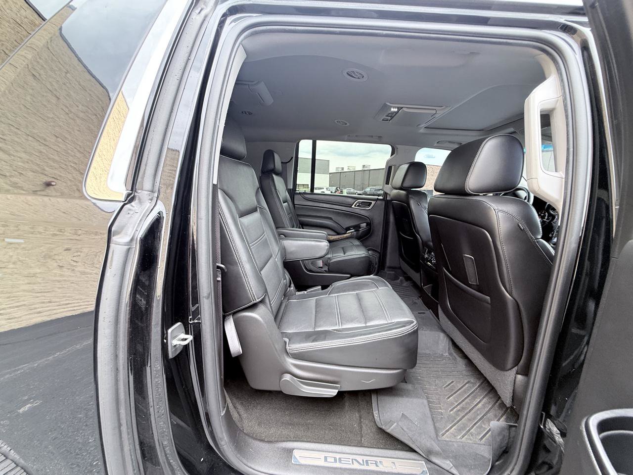 Used 2016 GMC Yukon XL Denali w/ Open Road Package AWD/4WD image 12