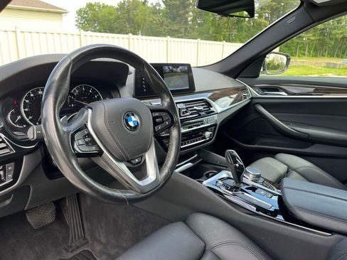 Used 2018 BMW 530i xDrive AWD/4WD image 16